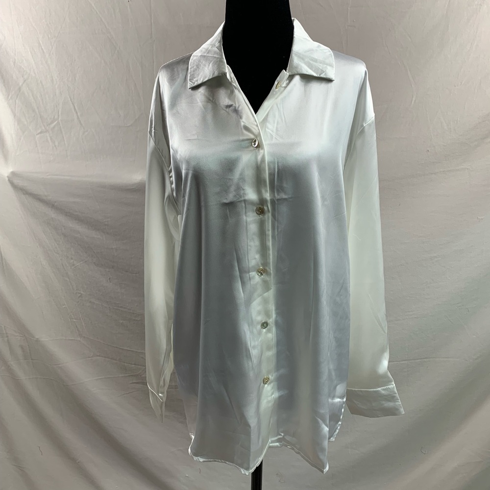 White Satin Solid Button Through Drop Shoulder Blouse - Picture 6 of 6